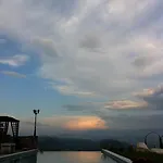 Agriturismo Montegualdone 컨트리하우스 *