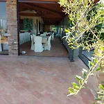 Agriturismo Montegualdone 컨트리하우스