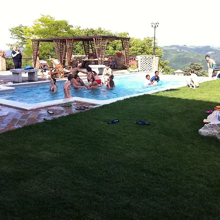 Agriturismo Montegualdone * Sarezzano