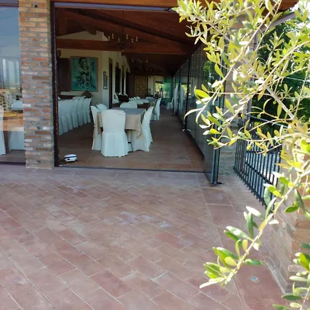 Agriturismo Montegualdone Lantställe